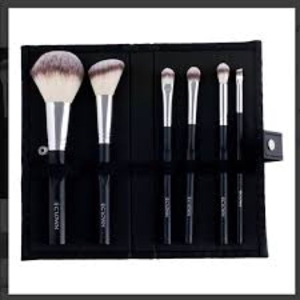 Crown 6 Pc Makeup Brush Set With Holder